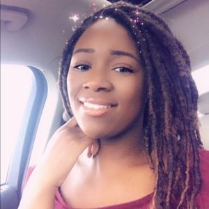 Meet your Posher, Brittani